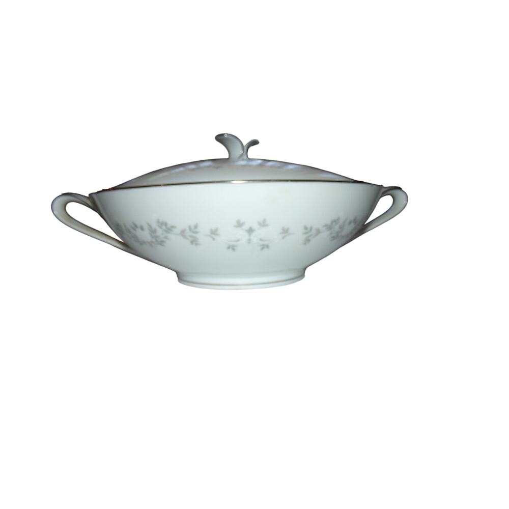 RARE Noritake Porcelain China Westview 6320 9 inch covered vegetable bowl